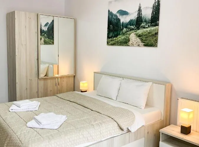 Апартаменти Forest View Oasis